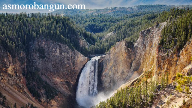 Trekking Pegunungan Rocky Amerika Utara